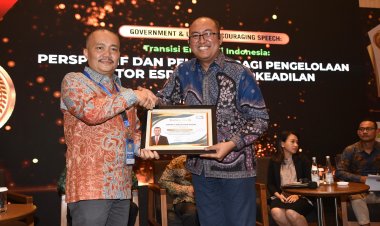 Dirut PHR Chalid Said Salim Raih Penghargaan Pimpinan Perusahaan Hulu Migas Terbaik