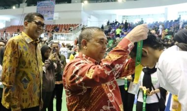 Ketua Komisi IV DPRD Provinsi Riau Parisman Ihwan Hadiri Kejurprov FORKI Riau di Gelanggang Olahraga Remaja