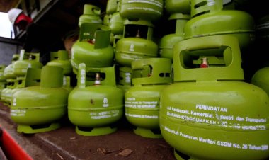 Jual di Atas HET Rp18 ribu, Disperindag Pekanbaru Tutup Pangkalan Gas Elpiji 3 Kg Nakal di Palas