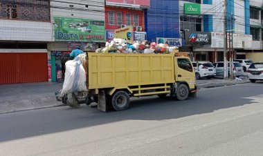 Agar Bekerja Sesuai Kontrak, Truk Angkut Sampah di Pekanbaru Dipasang GPS