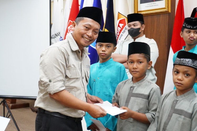 KPU Riau Santuni Anak Yatim dan Doa Bersama 