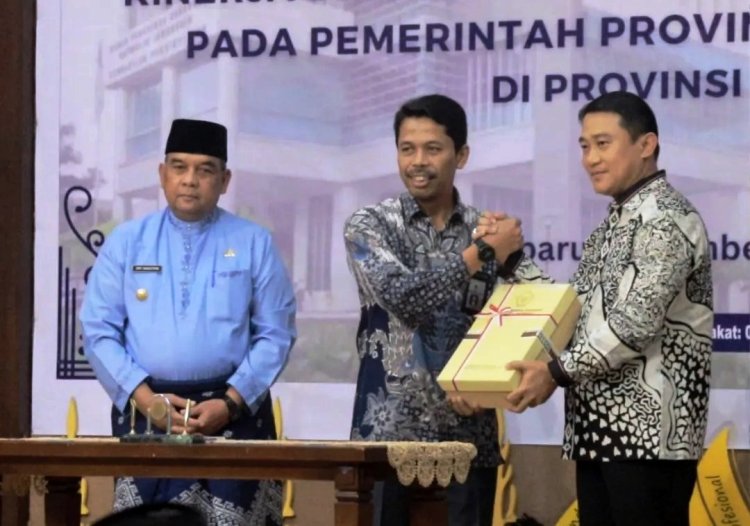 Ajak Basmi Stunting, Wakil Ketua DPRD Provinsi Riau Hardianto Hadiri Penyerahan LHP RSUD Arifin Achmad