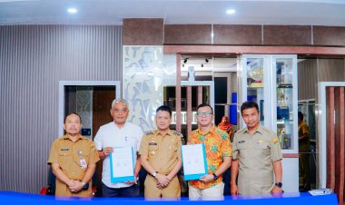 Penandatanganan MoU FKDM dan Bawaslu Kampar, Pj Bupati Kampar Harap Tingkatkan Pengawasan Pemilu 2024