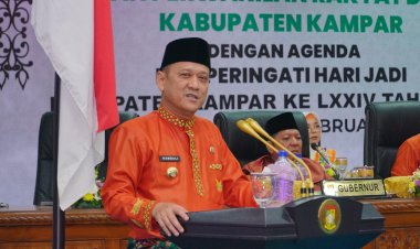Peringati Hari Jadi Kabupaten Kampar ke-74 Tahun, Pj Bupati Hambali Ikuti Sidang Paripurna Istimewa di DPRD Kampar