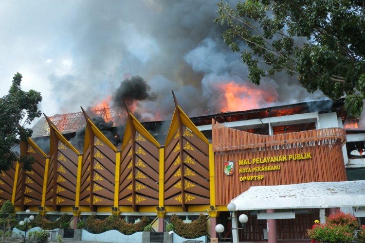 Gedung Utama MPP Pekanbaru yang Terbakar Akan Dijadikan Lapangan Terbuka