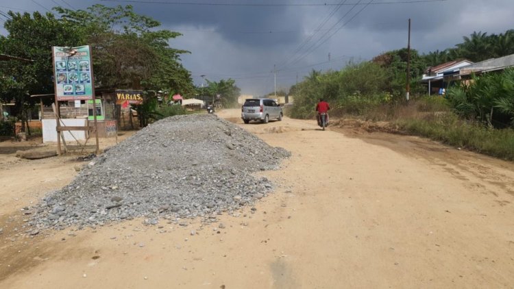 Dinas PUPR Riau Perbaiki Jalan Rusak di Lindai Tapung Hulu