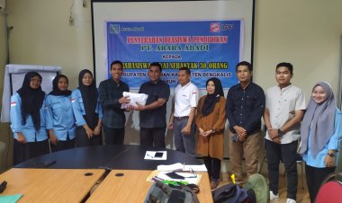 PT Arara Abadi Kembali Salurkan Bantuan Pendidikan kepada Anak Suku Sakai