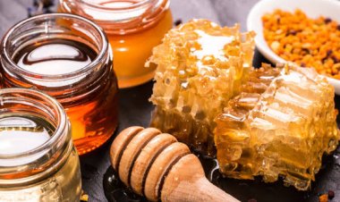 Efek Positif Mengonsumsi Madu saat Puasa