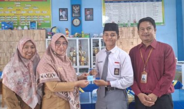 Lagi-lagi Disdukcapil Pekanbaru Jemput Bola Rekam KTP El Pemula, Turun ke 8 Sekolah