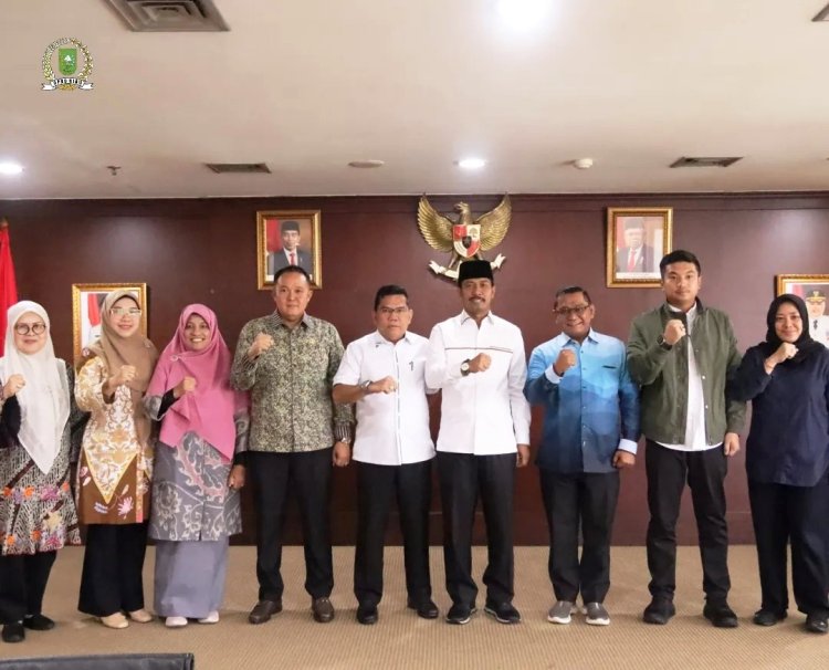 Gali Penanganan Kenaikan Bahan Sembako, Komisi II DPRD Provinsi Riau Kunjungan Observasi ke Disperindag Kepri