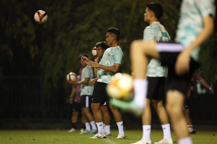 Jelang Vietnam vs Timnas Indonesia, Pelatih Shin Tae-yong Gelar Latihan di Stadion My Dinh Vietnam