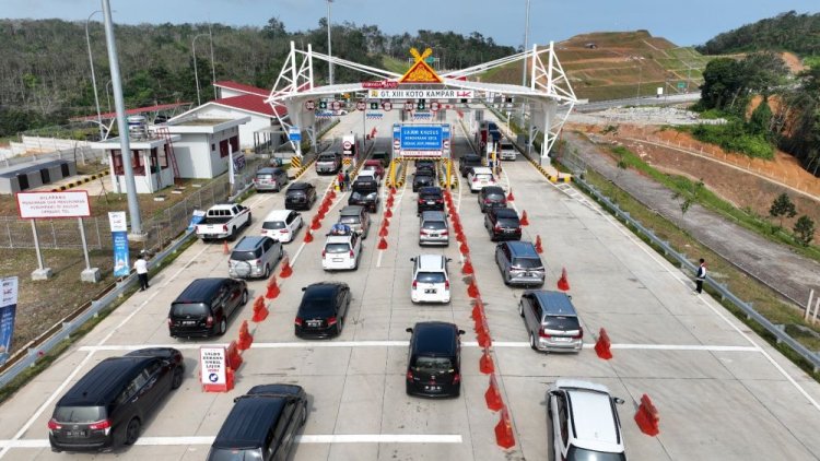 Jalan Tol Bangkinang-XIII Koto Kampar, Tol Pekanbaru-Bangkinang dan Tol Pekanbaru-Dumai Dilalui 416.007 Kendaraan