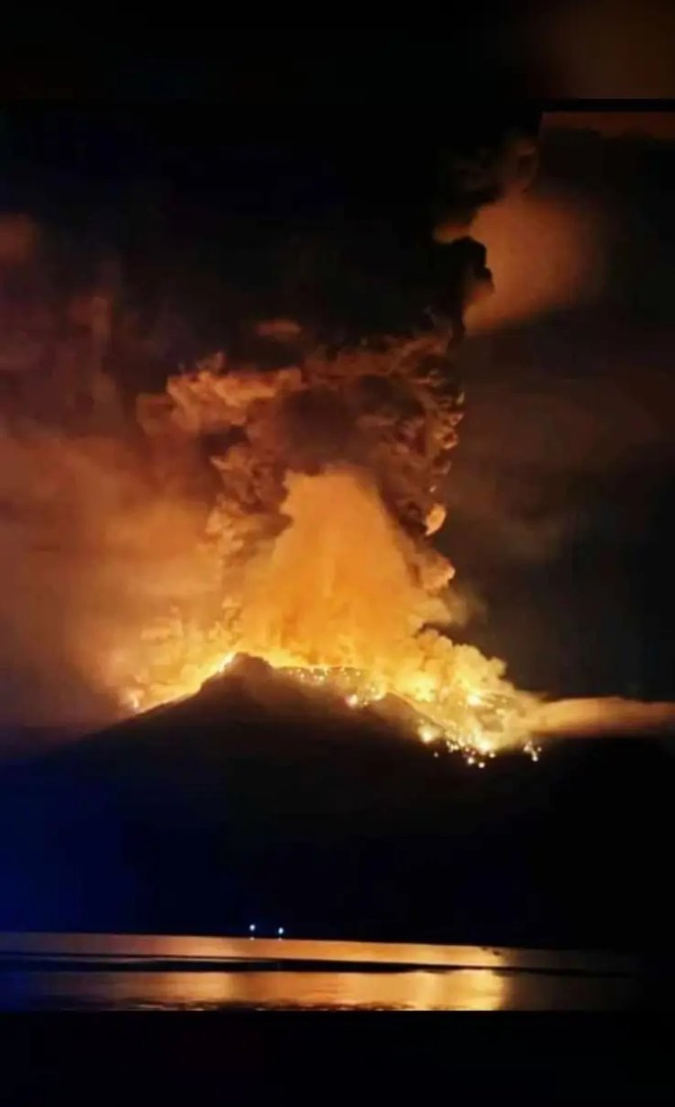 828 Jiwa Mengungsi, Gunung Ruang di Sitaro Sulawesi Utara Meletus