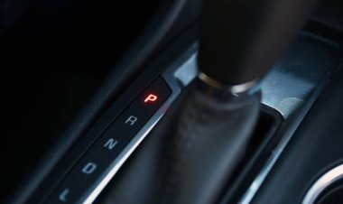 Jangan Langsung Nyalakan Mesin! Begini Cara Menyalakan Mobil Matic yang Baik dan Benar