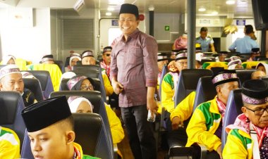 Dari Dumai ke Batam, Wabup Rohil Berlayar Bersama CJH