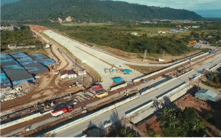 Tol Padang-Pekanbaru Seksi Padang-Sicincin Beroperasi Gratis Juli 2024