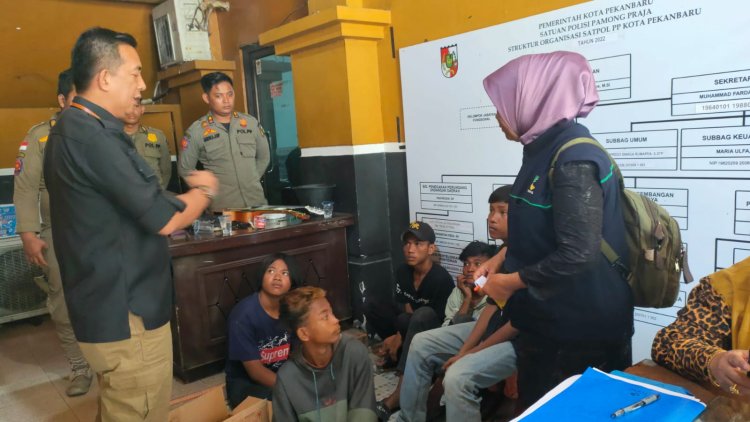 8 Orang di Simpang Lampu Merah Mal SKA, Satpol PP Pekanbaru Tempatkan Personel di Lokasi Rawan Gepeng