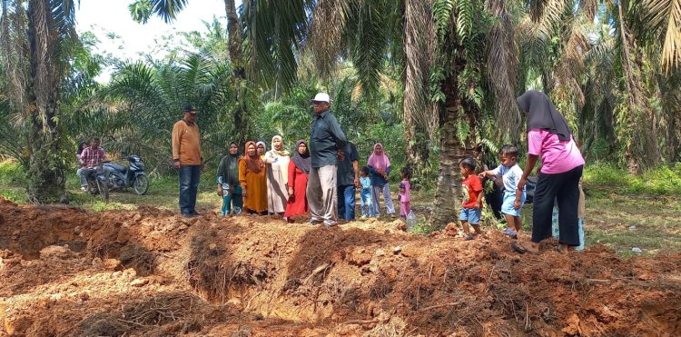 Melenceng Dari Kesepakatan, Pembangunan Land Aplication Limbah Cair PT SKA Diprotes Warga 