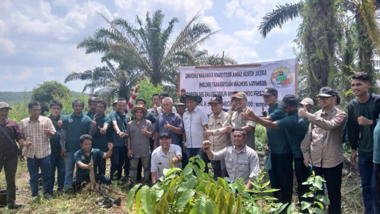 Restorasi Kawasan Lindung PT PSPI Bermitra dengan Masyarakat