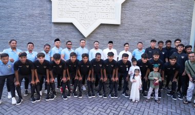 Timnas U-16 Indonesia Salat Idul Adha 1445 H di Solo, Serahkan Satu Ekor Hewan Kurban PSSI