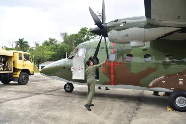 Tabur 1.600 Kg Garam di Langit Riau, Pesawat Casa TNI AU Lakukan Hujan Buatan di Empat Daerah