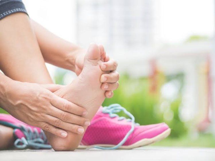 Habis Lari, Telapak Kaki Terasa Nyeri? Waspadai Plantar Fasciitis