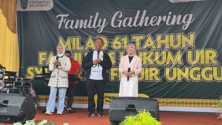 Rektor UIR Berdendang di Milad ke-61 Fakultas Hukum, Family Gathering "Pecah"