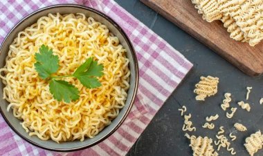 10 Bahaya Mi Instan bagi Penderita Kolesterol