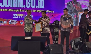 UIR Raih Pengakuan Nasional, Perkuat Komitmen pada Keterbukaan Informasi Hukum