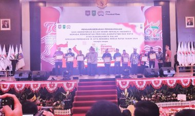 Sukses Jalankan Gerakan Pembagian 10 Juta Bendera Merah Putih, Kemendagri Berikan Penghargaan kepada Pemerintah Daerah