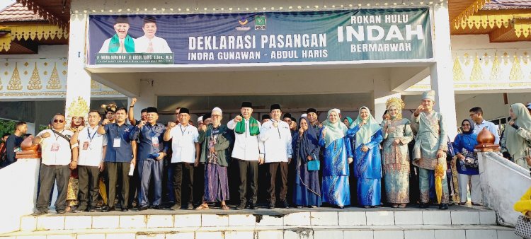 Indra Gunawan-Abdul Haris Daftar ke KPU Rohul, Janji Kembalikan Kejayaan Negeri Seribu Suluk