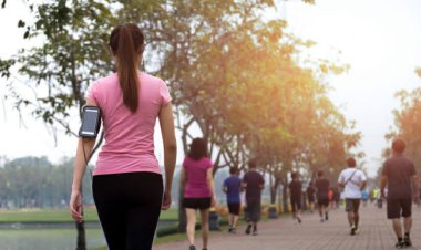 Berapa Waktu Ideal Jalan Kaki Setiap Hari untuk Kesehatan? Ini Kata Ahli