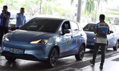 Bandara SSK II Pekanbaru Kini Punya Layanan Taksi Listrik