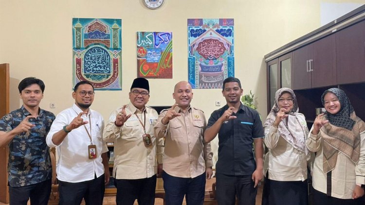 Wakil Ketua KI Provinsi Riau Junaidi Pimpin Tim Visitasi dan Monitoring ke Kantor Kemenag Pekanbaru