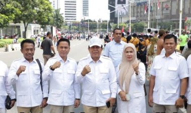 Ajak Masyarakat Dukung dan Berharap yang Terbaik Bagi Indonesia, Bupati Rohul H Sukiman Hadiri Pelantikan Presiden RI ke-8