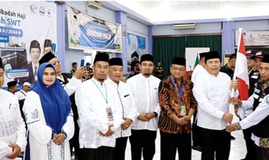 Bupati Rohul Lepas Keberangkatan JCH dari Batam