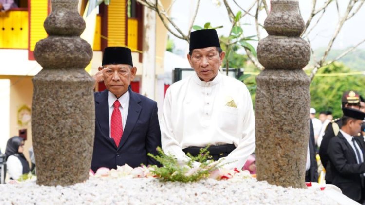 Hari Pahlawan, Duta Besar Indonesia untuk Malaysia Jadi Inspektur Upacara di Komplek Makam Tuanku Tambusai