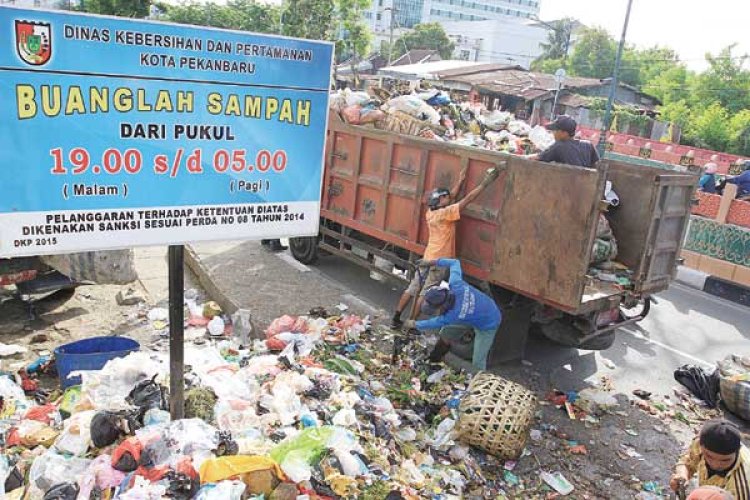 Sampah di Pekanbaru Masih Akan Diangkut Pakai Jasa Pihak Ketiga Tahun Depan, Lelang Desember 2024