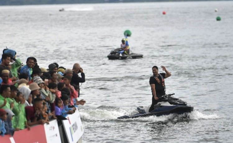 Aquabike Jetski World Champhionship 2024, Menpora Dito Ariotedjo 3 Jam Naik Jetski dari Balige ke Samosir