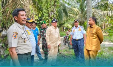 Bupati Rohul Tinjau Jembatan Sungai Rokan Ujung Batu Yang Nyaris Ambruk