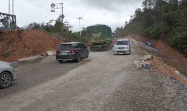 Jalan Lintas Riau-Sumbar di Km 106 Desa Tanjung Alai XIII Koto Kampar Sudah Dibuka Dua Arah