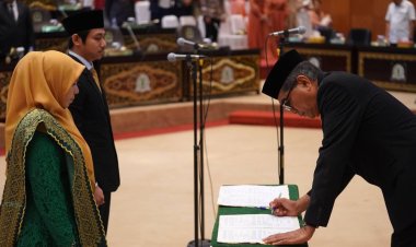DPRD Riau Gelar Pelantikan PAW Raja Jaya Dinata dan Siti Aisyah