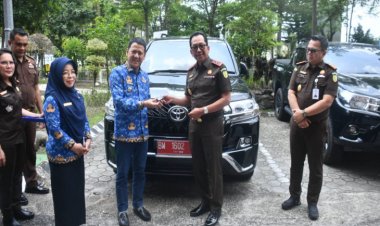 Pj Bupati Kampar Terima Pengembalian Aset Pemda Kampar dari Kejati Riau