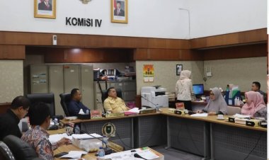 Komisi IV DPRD Riau RDP dengan Biro Administrasi Pembangunan 