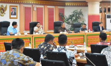 Komisi IV DPRD Provinsi Riau Gelar Rapat Bahas Banjir di Pelalawan Akibat Dibukanya Pintu Bendungan PLTA Koto Panjang