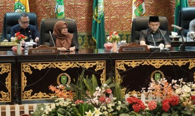 Wakil Ketua DPRD Riau Ahmad Tarmizi Sampaikan Rekomendasi Bapemperda Terhadap Ranperda Pemajuan Kebudayaan Melayu Riau