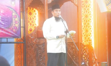 Asisten I Setdakab Bengkalis Sambut 1 Ramadhan di Masjid Agung Istiqomah