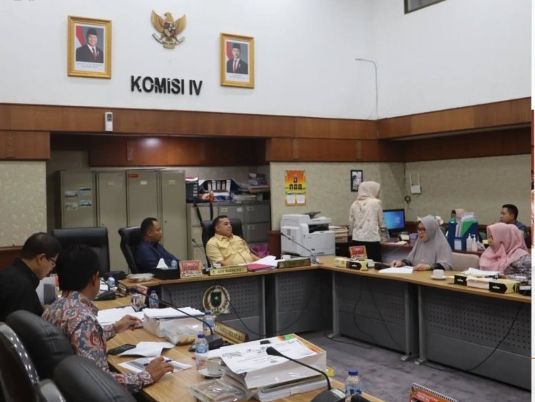 Komisi IV DPRD Riau RDP dengan Biro Administrasi Pembangunan 