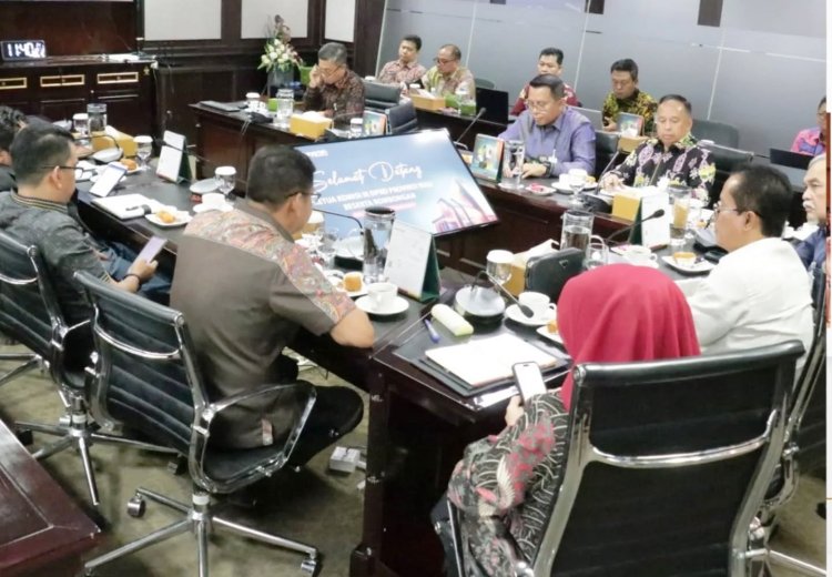 Minta Tingkatkan Realisasi Target Pendapatan, Komisi III DPRD Riau Kunjungi BRK Syariah