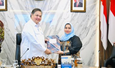 Audiensi dengan Menko Perekonomian Airlangga Hartarto, Bupati Kasmarni Dorong Tiga Usulan Strategis Percepatan Pembangunan Bengkalis